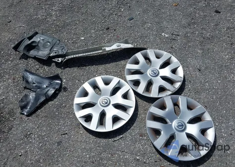 2019 Nissan Rogue Sport S из США, поврежденный, VIN JN1BJ1CR1KW351119